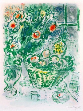 マルク・シャガール Painting - フルーツとパイナップルのバスケット カラー リトグラフ 現代版 マルク シャガール